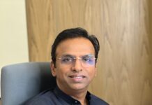 Indian Oncosurgeon Dr Raj Nagarkar Achieves New Record With 2000 Robotic-Assisted Surgeries